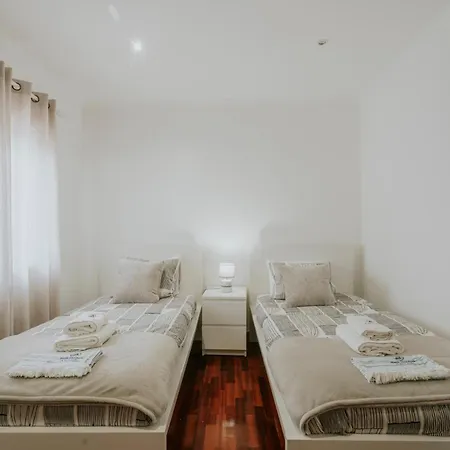 53 - The Daisy Moon House Dom wakacyjny Serra d'El-Rei